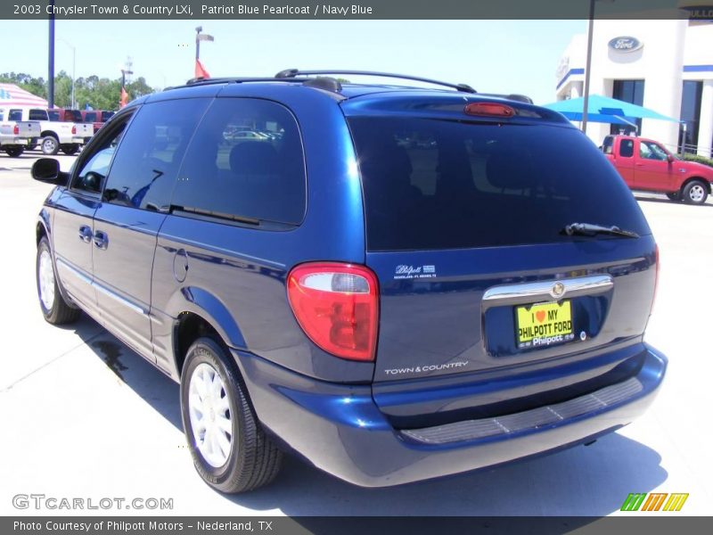 Patriot Blue Pearlcoat / Navy Blue 2003 Chrysler Town & Country LXi