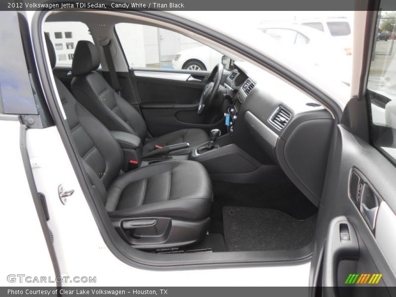 Candy White / Titan Black 2012 Volkswagen Jetta TDI Sedan