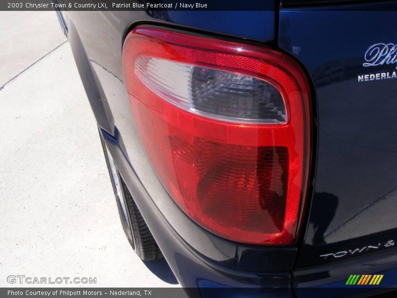 Patriot Blue Pearlcoat / Navy Blue 2003 Chrysler Town & Country LXi