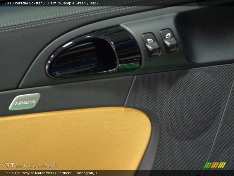 Paint to Sample Green / Black 2010 Porsche Boxster S