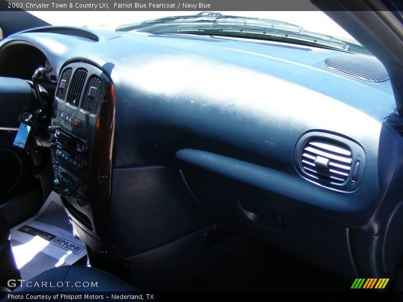 Patriot Blue Pearlcoat / Navy Blue 2003 Chrysler Town & Country LXi