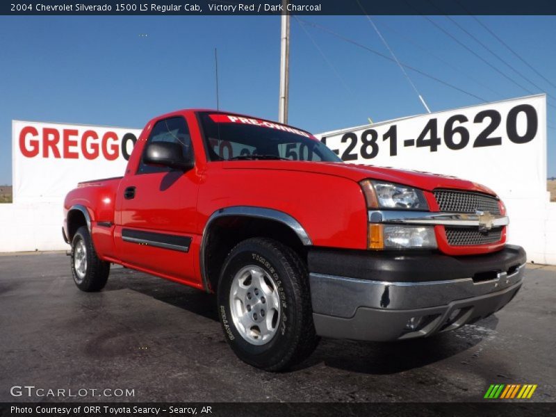 Victory Red / Dark Charcoal 2004 Chevrolet Silverado 1500 LS Regular Cab