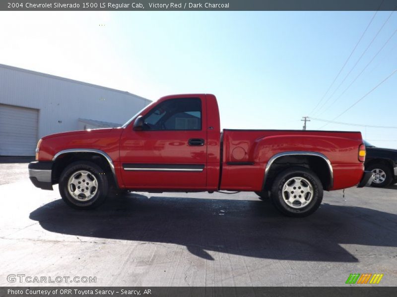 Victory Red / Dark Charcoal 2004 Chevrolet Silverado 1500 LS Regular Cab