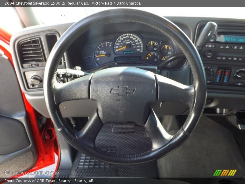 Victory Red / Dark Charcoal 2004 Chevrolet Silverado 1500 LS Regular Cab