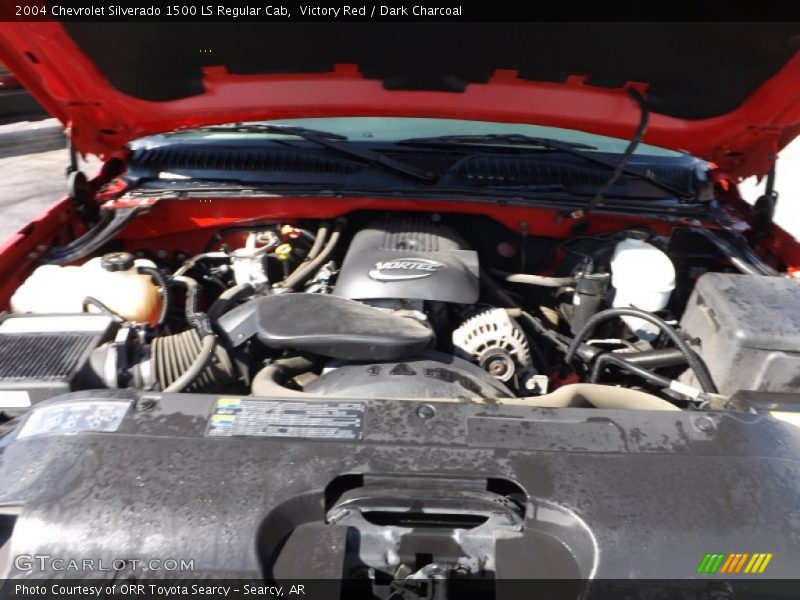 Victory Red / Dark Charcoal 2004 Chevrolet Silverado 1500 LS Regular Cab