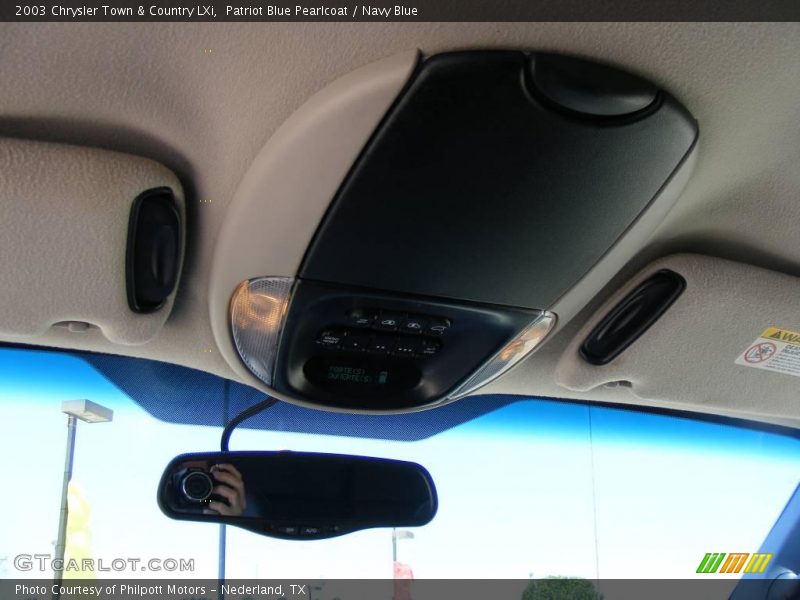 Patriot Blue Pearlcoat / Navy Blue 2003 Chrysler Town & Country LXi