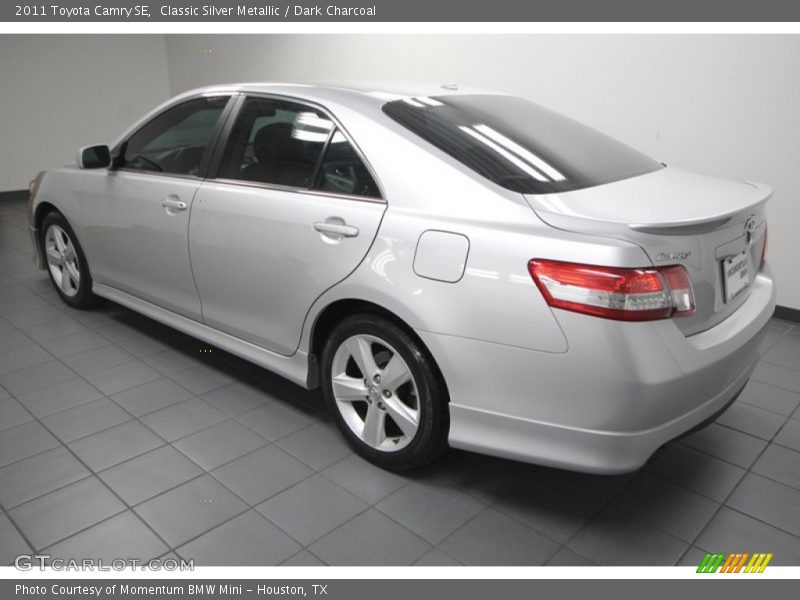 Classic Silver Metallic / Dark Charcoal 2011 Toyota Camry SE