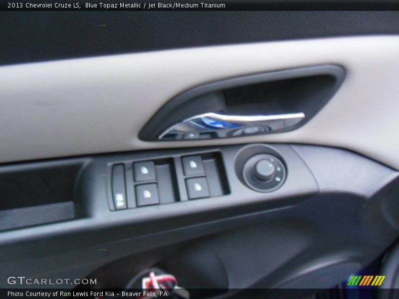Blue Topaz Metallic / Jet Black/Medium Titanium 2013 Chevrolet Cruze LS