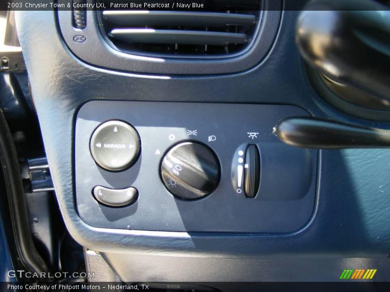 Patriot Blue Pearlcoat / Navy Blue 2003 Chrysler Town & Country LXi
