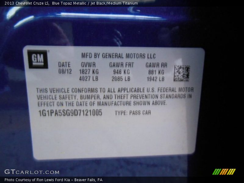 Blue Topaz Metallic / Jet Black/Medium Titanium 2013 Chevrolet Cruze LS