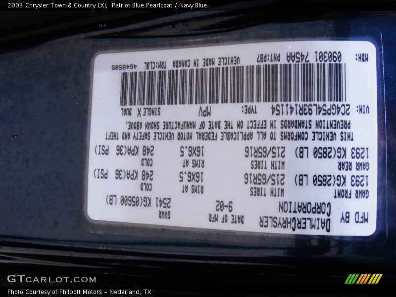 Patriot Blue Pearlcoat / Navy Blue 2003 Chrysler Town & Country LXi