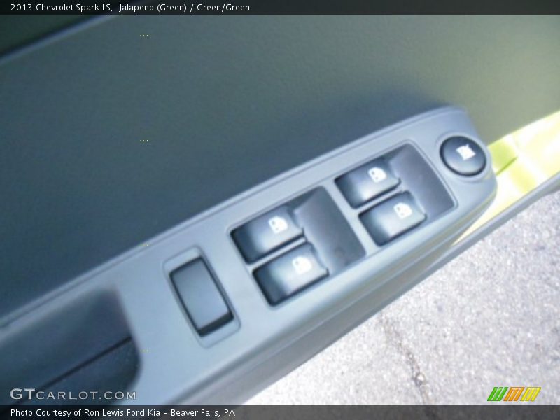 Jalapeno (Green) / Green/Green 2013 Chevrolet Spark LS