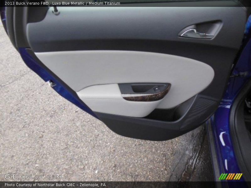 Luxo Blue Metallic / Medium Titanium 2013 Buick Verano FWD