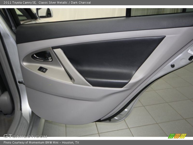 Classic Silver Metallic / Dark Charcoal 2011 Toyota Camry SE