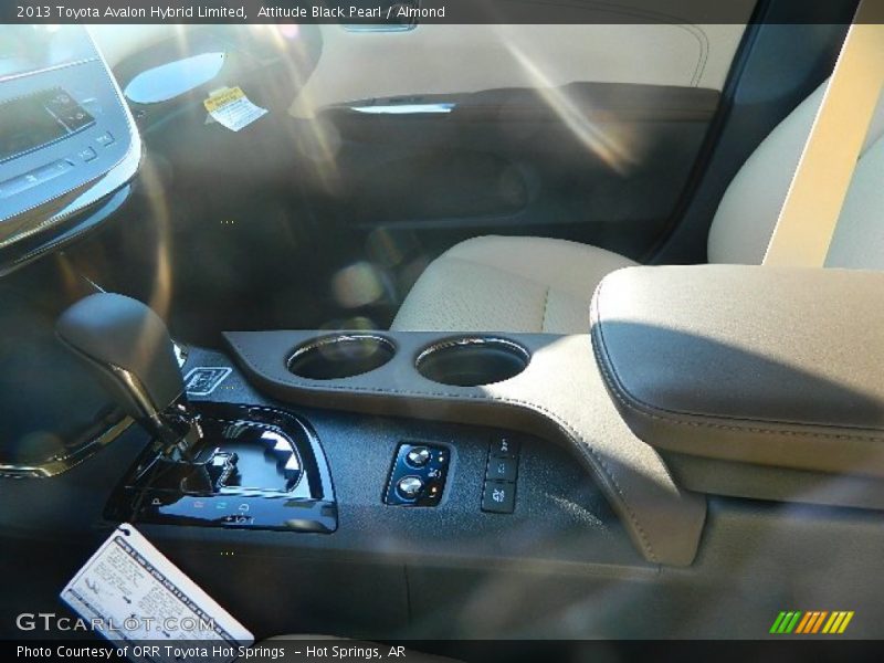 Attitude Black Pearl / Almond 2013 Toyota Avalon Hybrid Limited