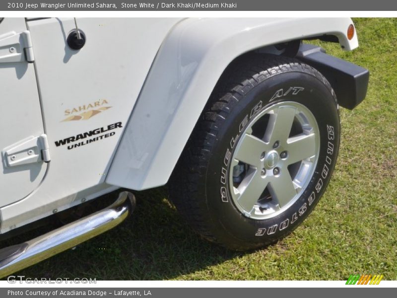 Stone White / Dark Khaki/Medium Khaki 2010 Jeep Wrangler Unlimited Sahara