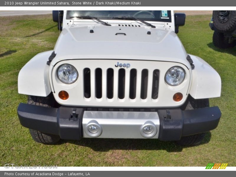 Stone White / Dark Khaki/Medium Khaki 2010 Jeep Wrangler Unlimited Sahara