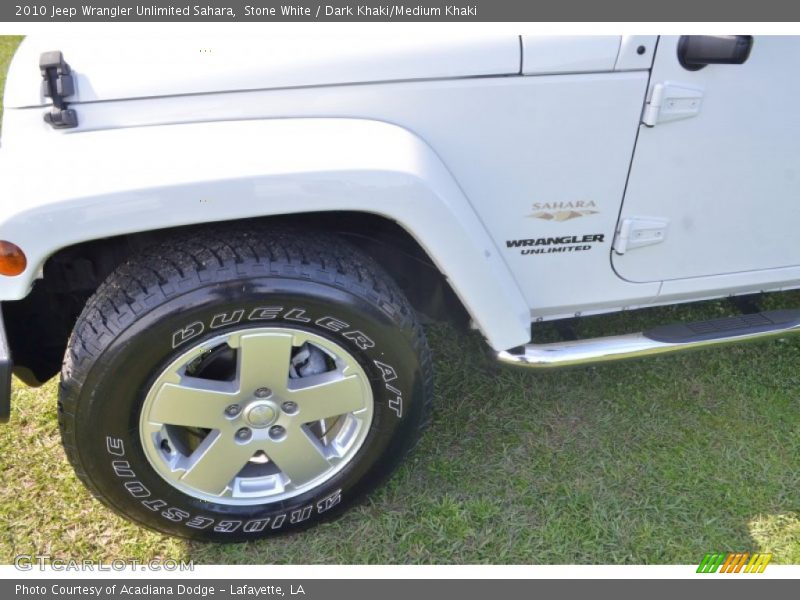Stone White / Dark Khaki/Medium Khaki 2010 Jeep Wrangler Unlimited Sahara