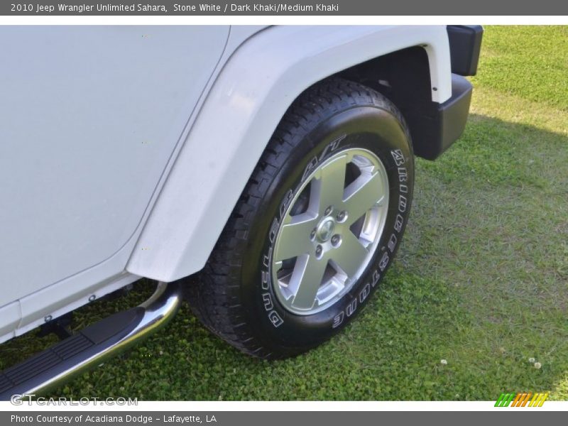 Stone White / Dark Khaki/Medium Khaki 2010 Jeep Wrangler Unlimited Sahara
