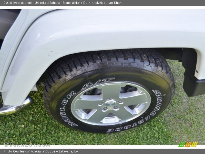 Stone White / Dark Khaki/Medium Khaki 2010 Jeep Wrangler Unlimited Sahara