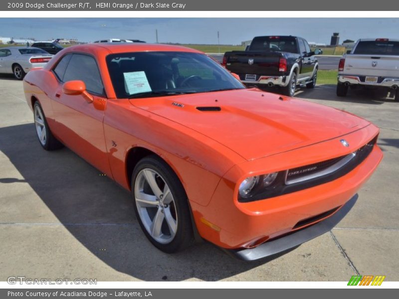 Front 3/4 View of 2009 Challenger R/T