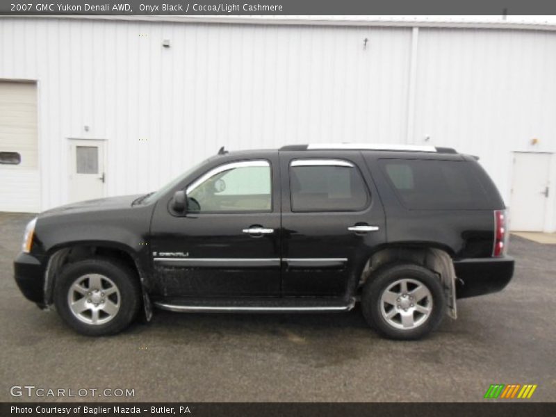 Onyx Black / Cocoa/Light Cashmere 2007 GMC Yukon Denali AWD