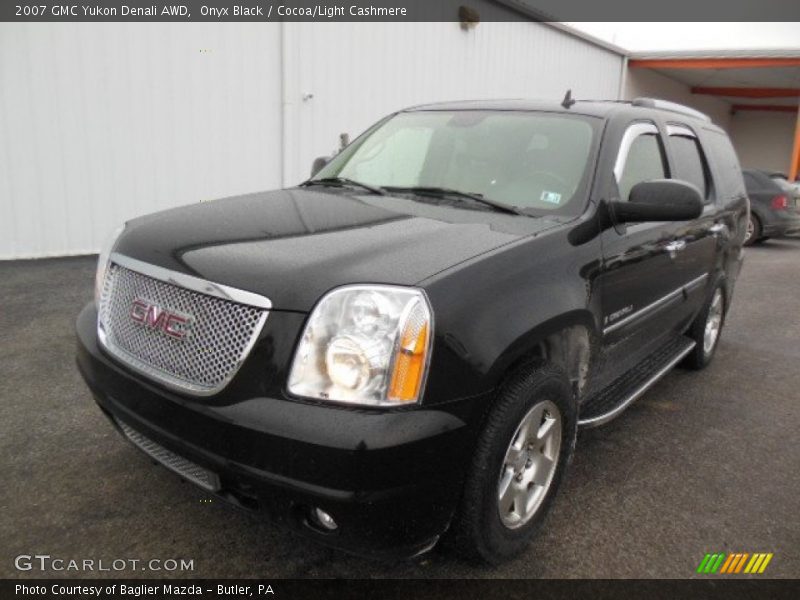 Onyx Black / Cocoa/Light Cashmere 2007 GMC Yukon Denali AWD