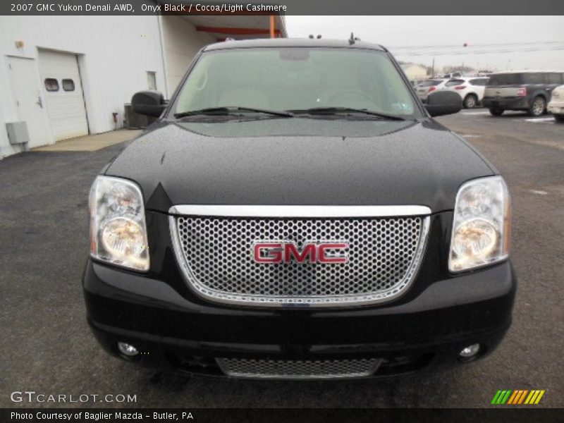 Onyx Black / Cocoa/Light Cashmere 2007 GMC Yukon Denali AWD