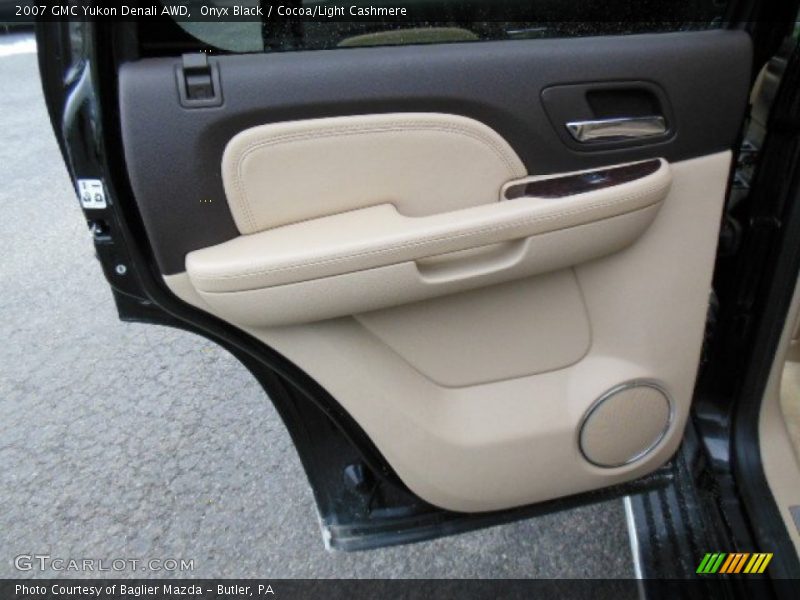 Onyx Black / Cocoa/Light Cashmere 2007 GMC Yukon Denali AWD