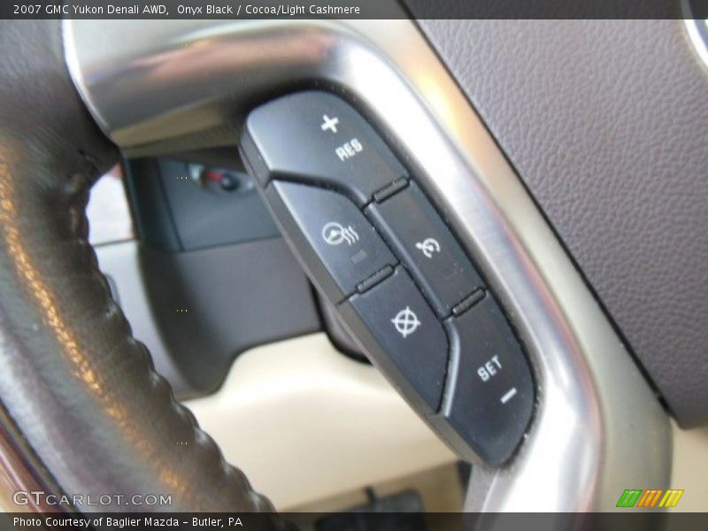 Onyx Black / Cocoa/Light Cashmere 2007 GMC Yukon Denali AWD
