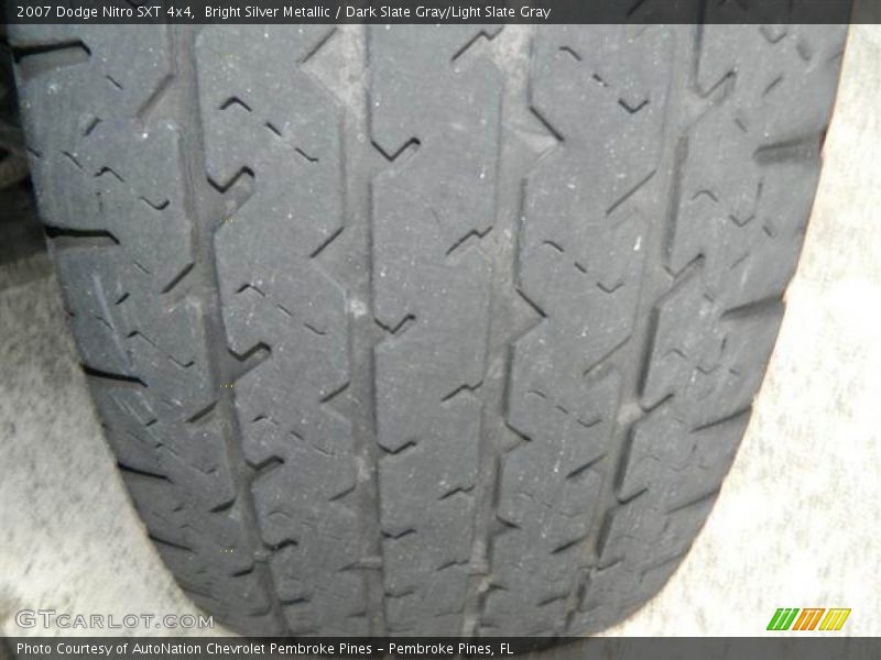 Bright Silver Metallic / Dark Slate Gray/Light Slate Gray 2007 Dodge Nitro SXT 4x4