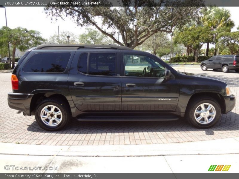 Onyx Black / Medium Pewter 2003 GMC Envoy XL SLE