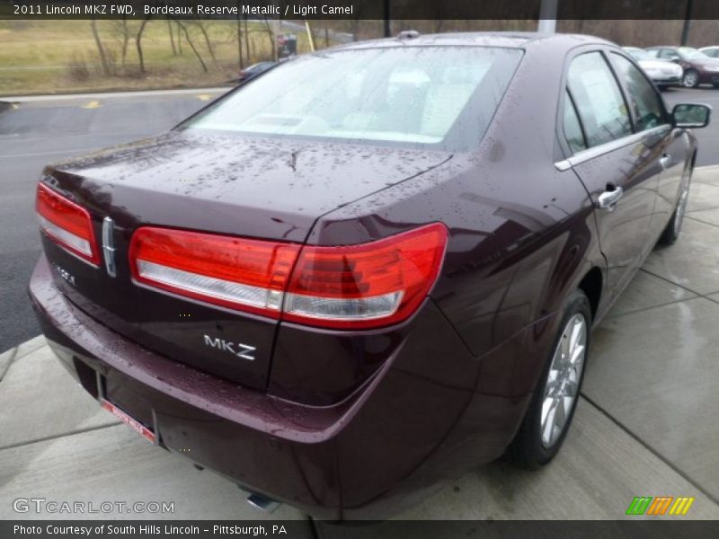 Bordeaux Reserve Metallic / Light Camel 2011 Lincoln MKZ FWD