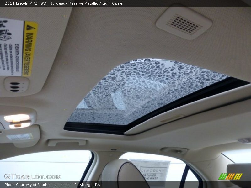 Bordeaux Reserve Metallic / Light Camel 2011 Lincoln MKZ FWD