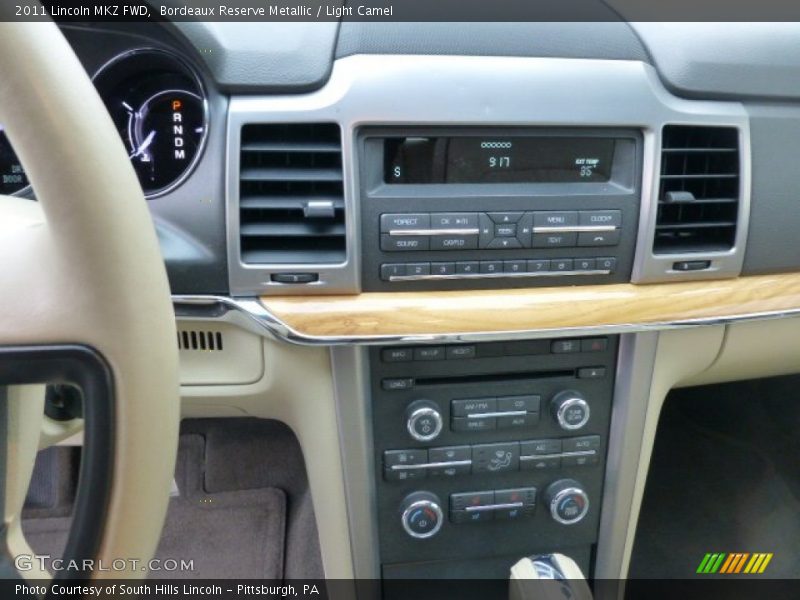 Bordeaux Reserve Metallic / Light Camel 2011 Lincoln MKZ FWD