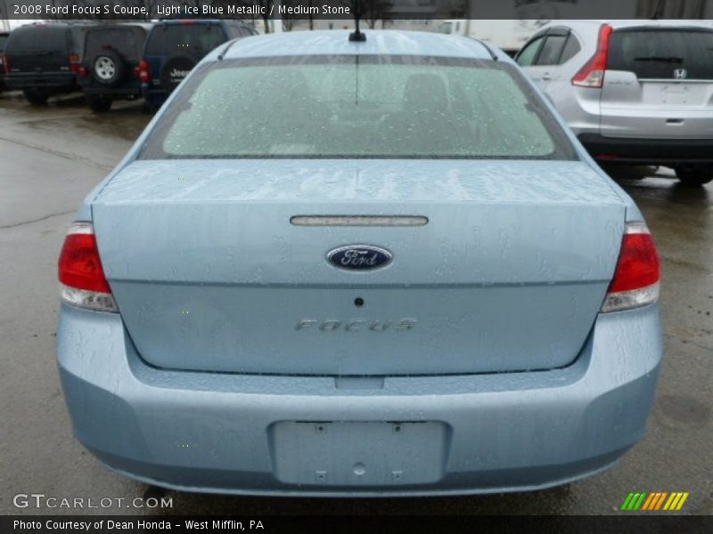Light Ice Blue Metallic / Medium Stone 2008 Ford Focus S Coupe