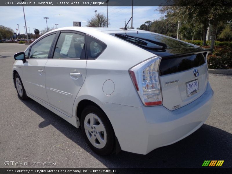 Blizzard White Pearl / Bisque 2011 Toyota Prius Hybrid IV