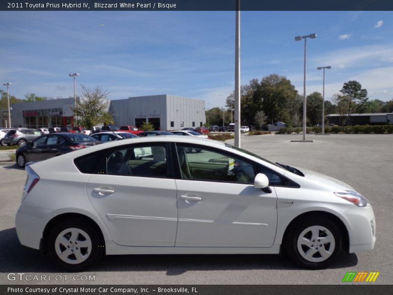 Blizzard White Pearl / Bisque 2011 Toyota Prius Hybrid IV