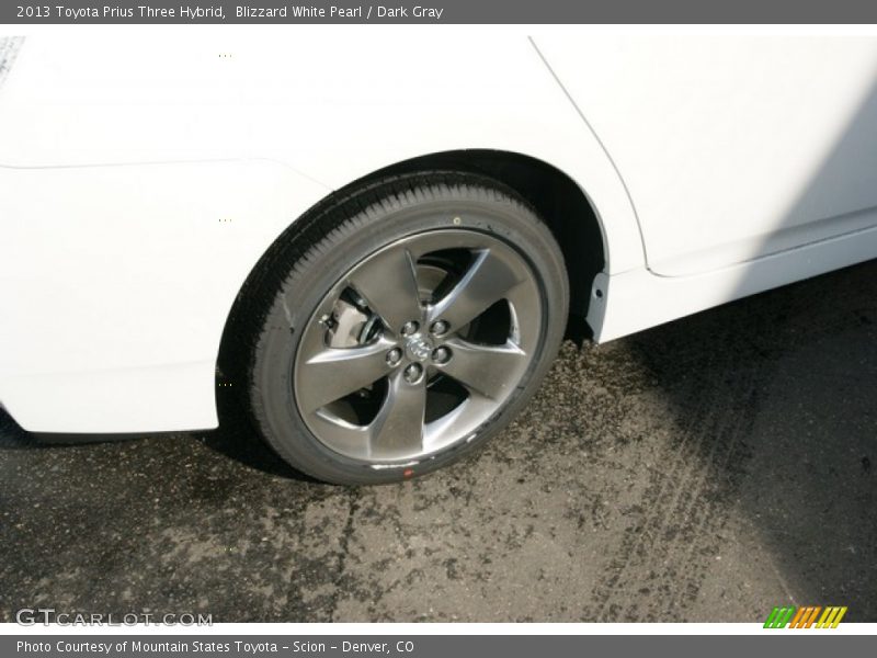 Blizzard White Pearl / Dark Gray 2013 Toyota Prius Three Hybrid
