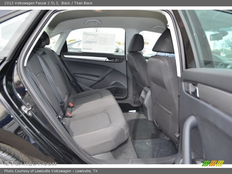 Black / Titan Black 2013 Volkswagen Passat 2.5L S