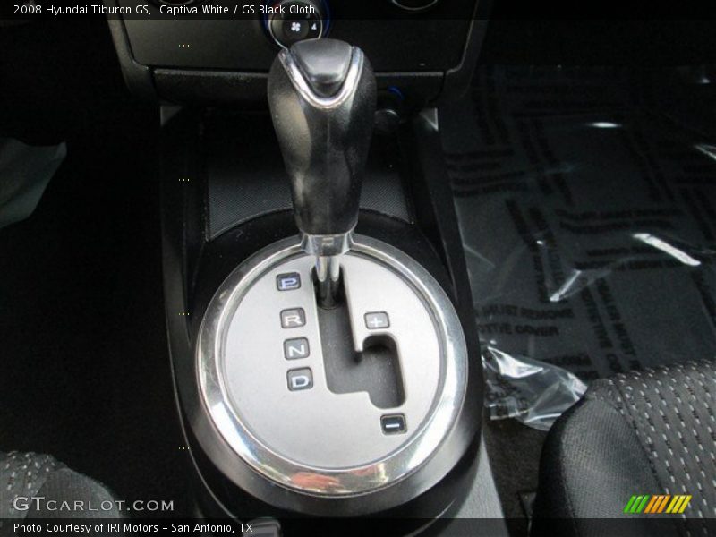 Captiva White / GS Black Cloth 2008 Hyundai Tiburon GS