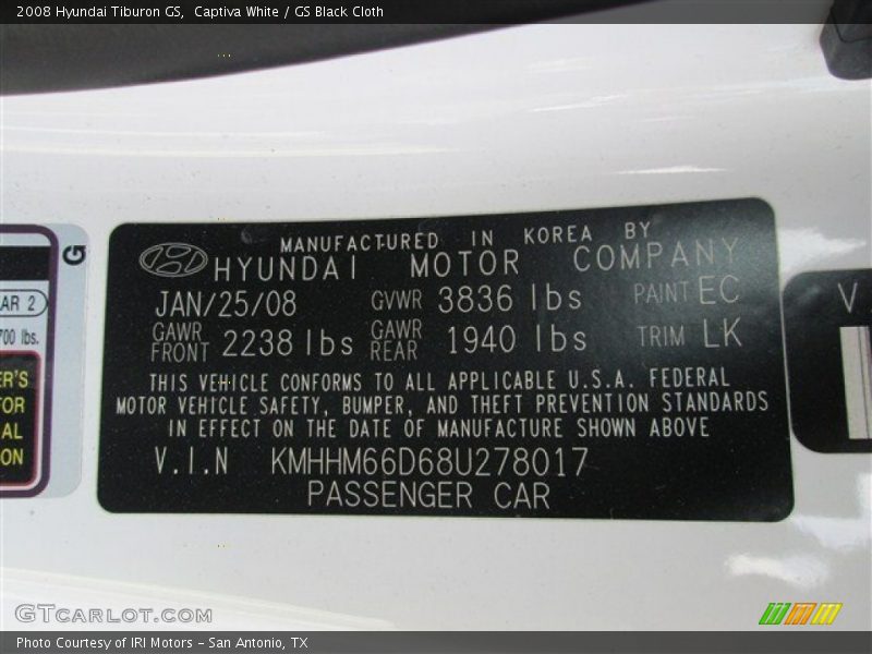 Captiva White / GS Black Cloth 2008 Hyundai Tiburon GS