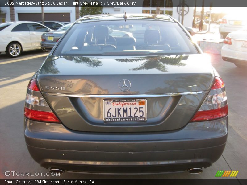 Flint Grey Metallic / Grey/Dark Grey 2009 Mercedes-Benz S 550 Sedan