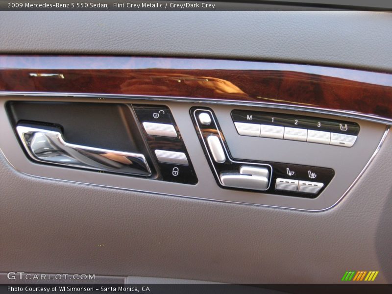 Flint Grey Metallic / Grey/Dark Grey 2009 Mercedes-Benz S 550 Sedan