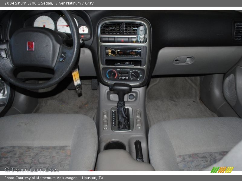Silver Platinum / Gray 2004 Saturn L300 1 Sedan