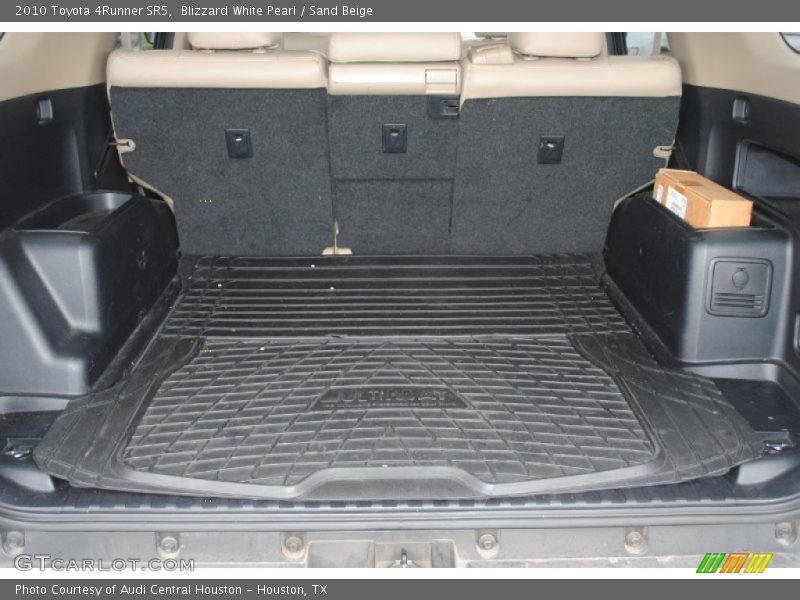 Blizzard White Pearl / Sand Beige 2010 Toyota 4Runner SR5