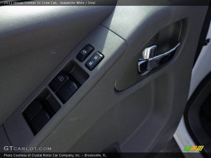 Avalanche White / Steel 2011 Nissan Frontier SV Crew Cab