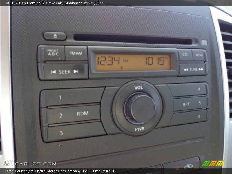 Avalanche White / Steel 2011 Nissan Frontier SV Crew Cab