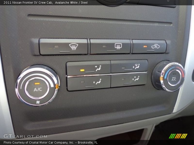 Avalanche White / Steel 2011 Nissan Frontier SV Crew Cab