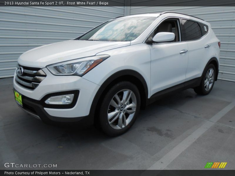 Front 3/4 View of 2013 Santa Fe Sport 2.0T